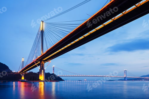 Preview: Suspension bridge in Hong Kong at night