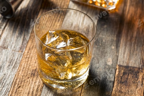 Preview: Amber Whiskey on the Rocks