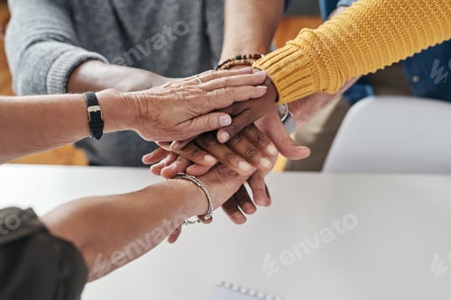 Preview: Hand in hand in the journey to success