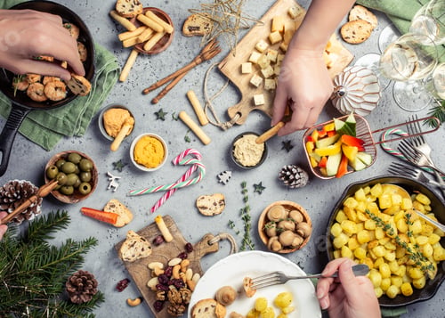 Preview: Christmas dinner party table