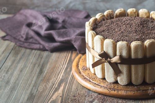 Elegant Chocolate Cake Dessert with Biscuit Crust
