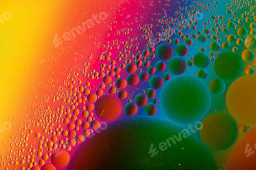 Preview: Macro photography of the oil drops on the water surface.