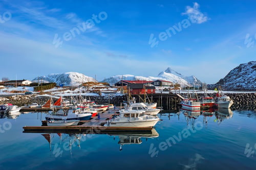 Preview: Fishing boats and yachts on pier in Norway