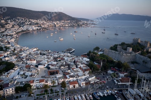 Vista previa: Panoramic view of resort town of Bodrum, Turkey.