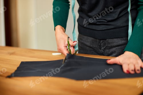 Preview: Step by step, Woman dressmaker