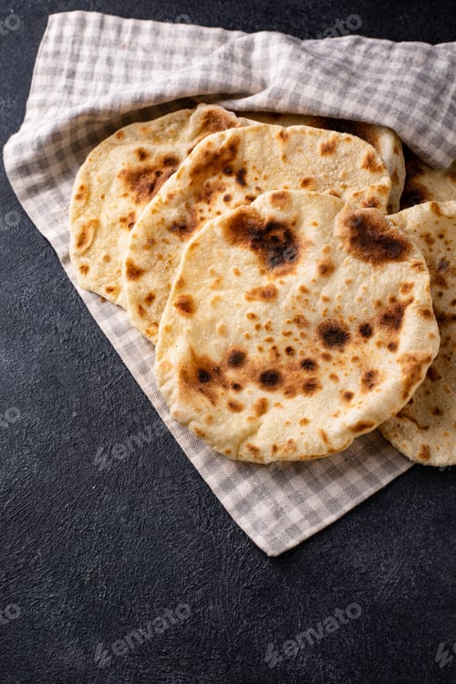 Preview: Pita bread, traditional Jewish food