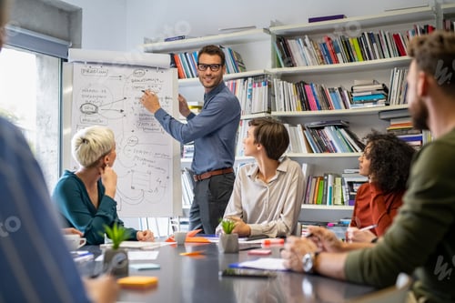 Preview: Business people in meeting