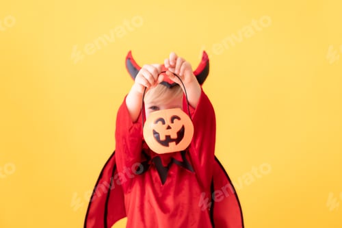 Preview: Happy child dressed Halloween costume