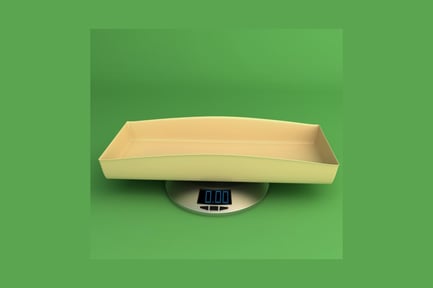 Digital weighing scale with empty tray and zero display