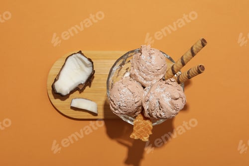 Preview: Summer dessert - ice cream, ice cream with coconut