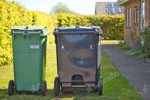Preview: trash can waiting
