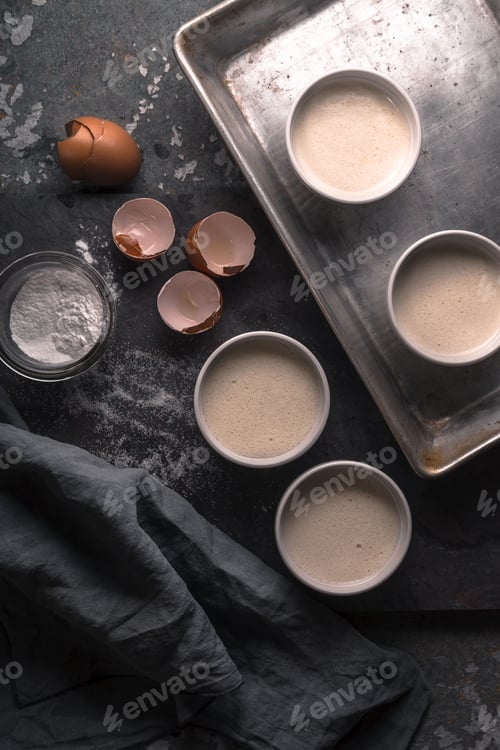 Preview: Creme brulee in the ramekins top view