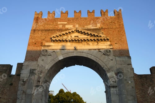 Preview: Rimini: Roman arch of Augusto