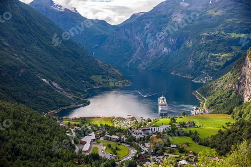 Preview: Geiranger fjord, Norway.