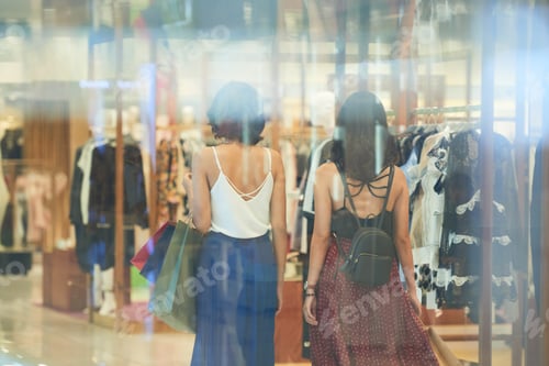 Preview: Spending time in shopping mall