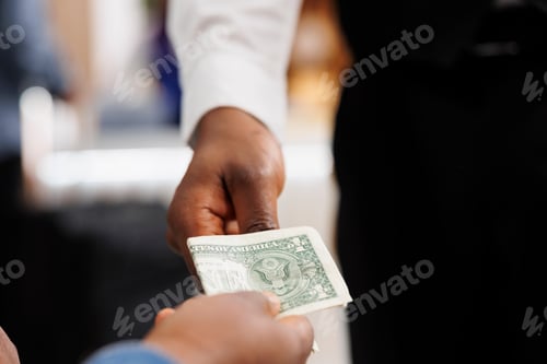 Preview: Customer making payment in cash