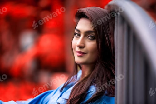 Preview: Portrait of a beautiful woman in nature