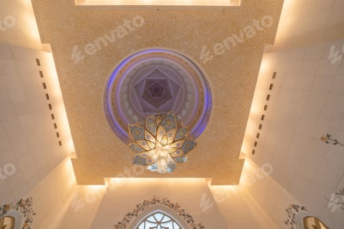 Preview: Sheikh Zayed Grand Mosque Center, Abu Dhabi in United Arab Emirates or UAE. Muslim building.