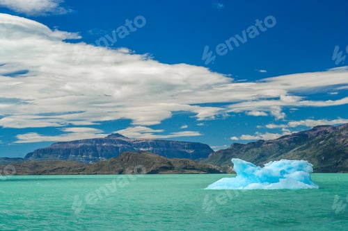 Preview: Small iceberg on a lake in Patagonia