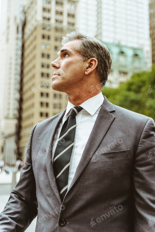 Preview: Senior businessman in New York