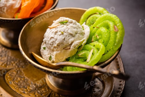 Preview: Jalebi Ice Cream, combination of Indian dessert with a twist