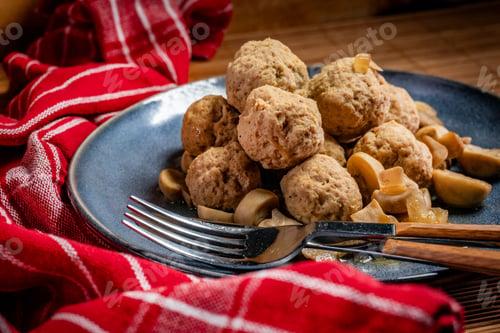 Preview: Boiled chicken meatballs.