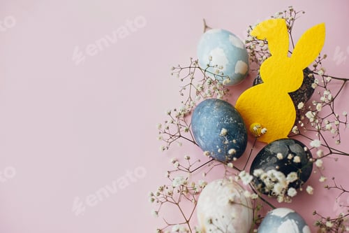 Preview: Modern natural dyed blue and marble easter eggs