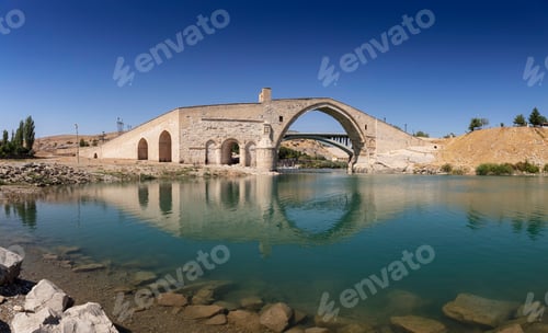 Preview: The Malabadi Bridge , Diyarbakir, in southeastern Turkey.