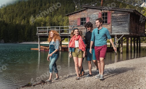 Preview: Friends on excursion