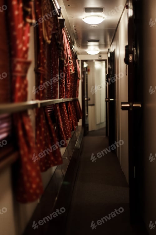Preview: Inside of an empty train with opened door