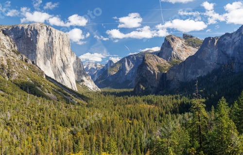 Preview: The breathtaking Tunnel View in Yosemite National Park