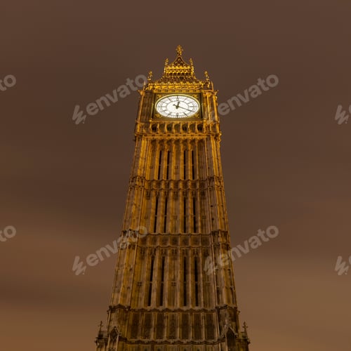 Preview: Low angle view of Big Ben clock tower