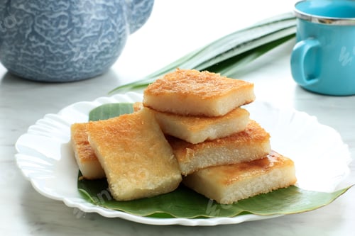 Preview: Wingko Babat, Traditional Indonesian Snack Glutinous Rice Flour, Sugar, Grated Young Coconut
