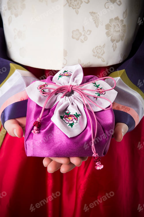 Preview: Korean Dress
