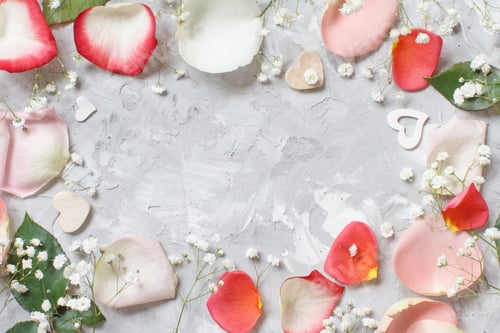 Preview: Roe petals with hearts