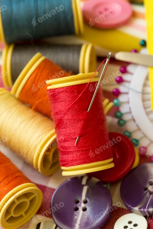 Preview: Tailor materials; colored spool rope and buttons