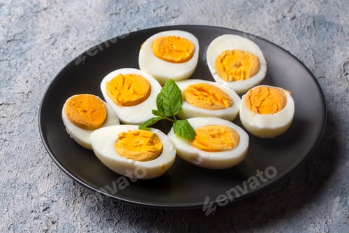 Preview: Boiled sliced egg, food photo