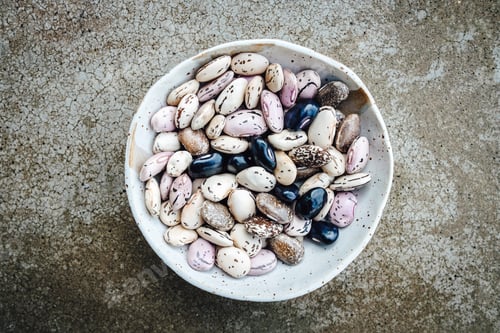 Preview: Bowl of dried beans