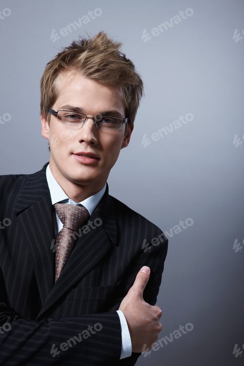 Preview: Stylish businessman