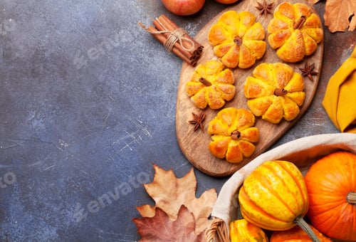 Preview: Pumpkin muffins and various pumpkins