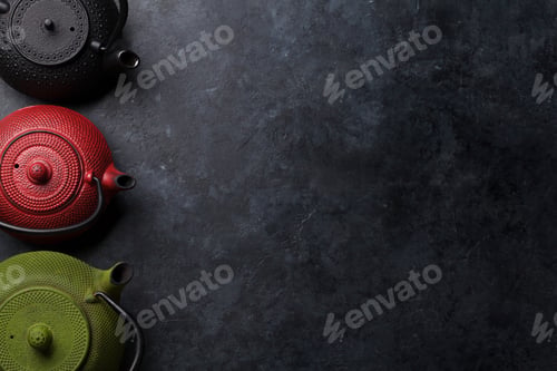 Preview: Various tea pots