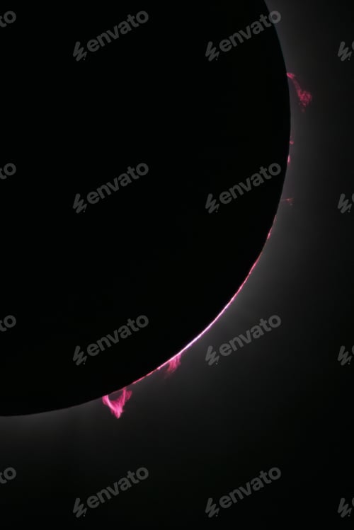 Preview: Total solar eclipse close up of solar flares