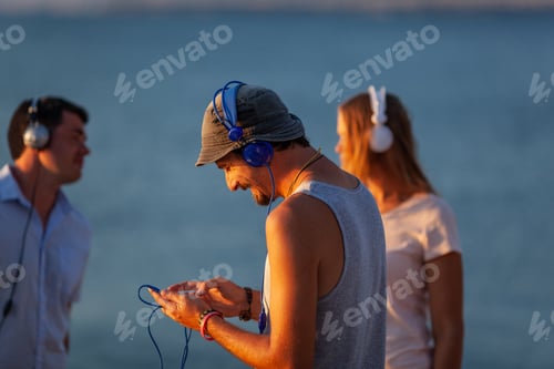 Preview: Sea, sun, music