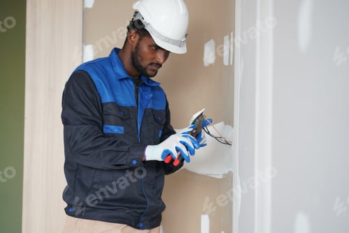 Preview: Builder at the construction site