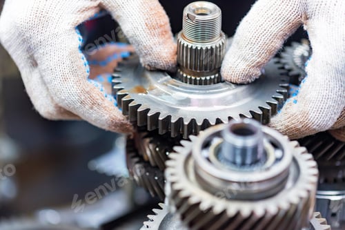 Preview: Opening of car automatic transmission by mechanic