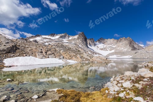 Preview: Alpine lake