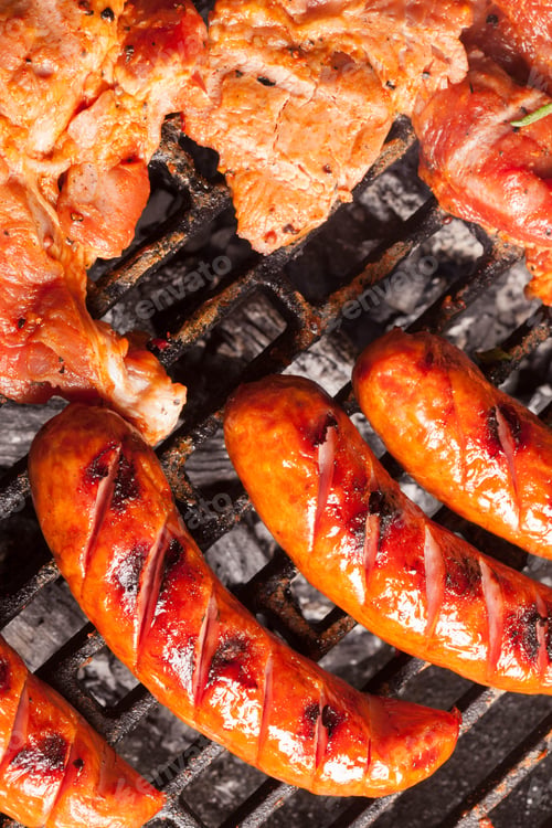 Preview: Grilling sausages.
