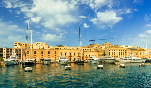 Preview: yachts anchored in Valletta bay