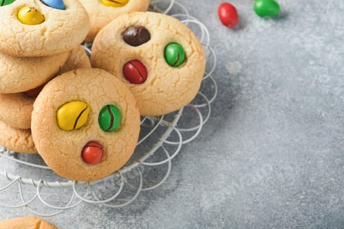 Preview: Candy Cookies on a Basket for Party Treat