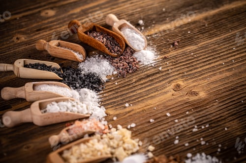 Preview: Crystals of kitchen salt